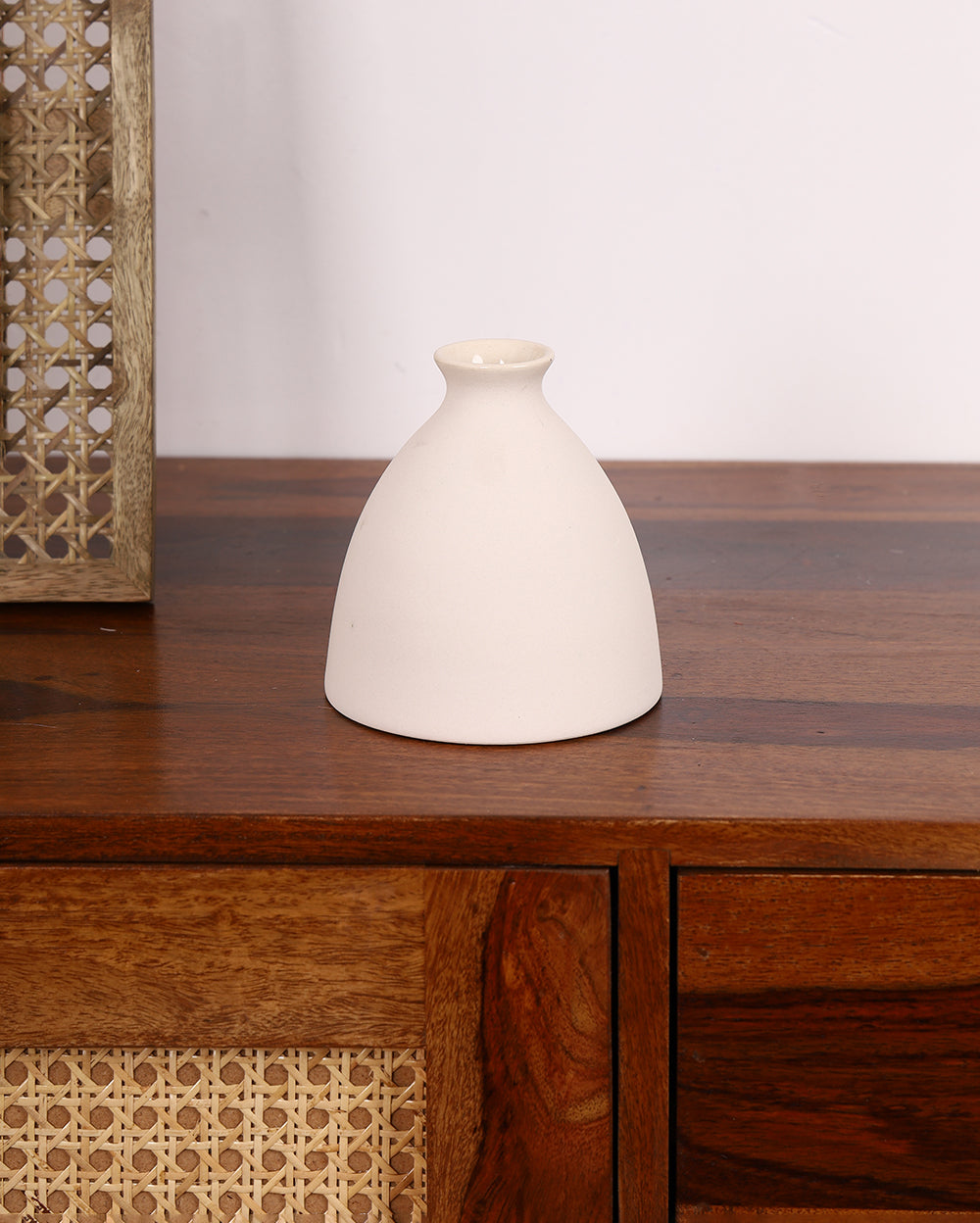 The upside down wine vase