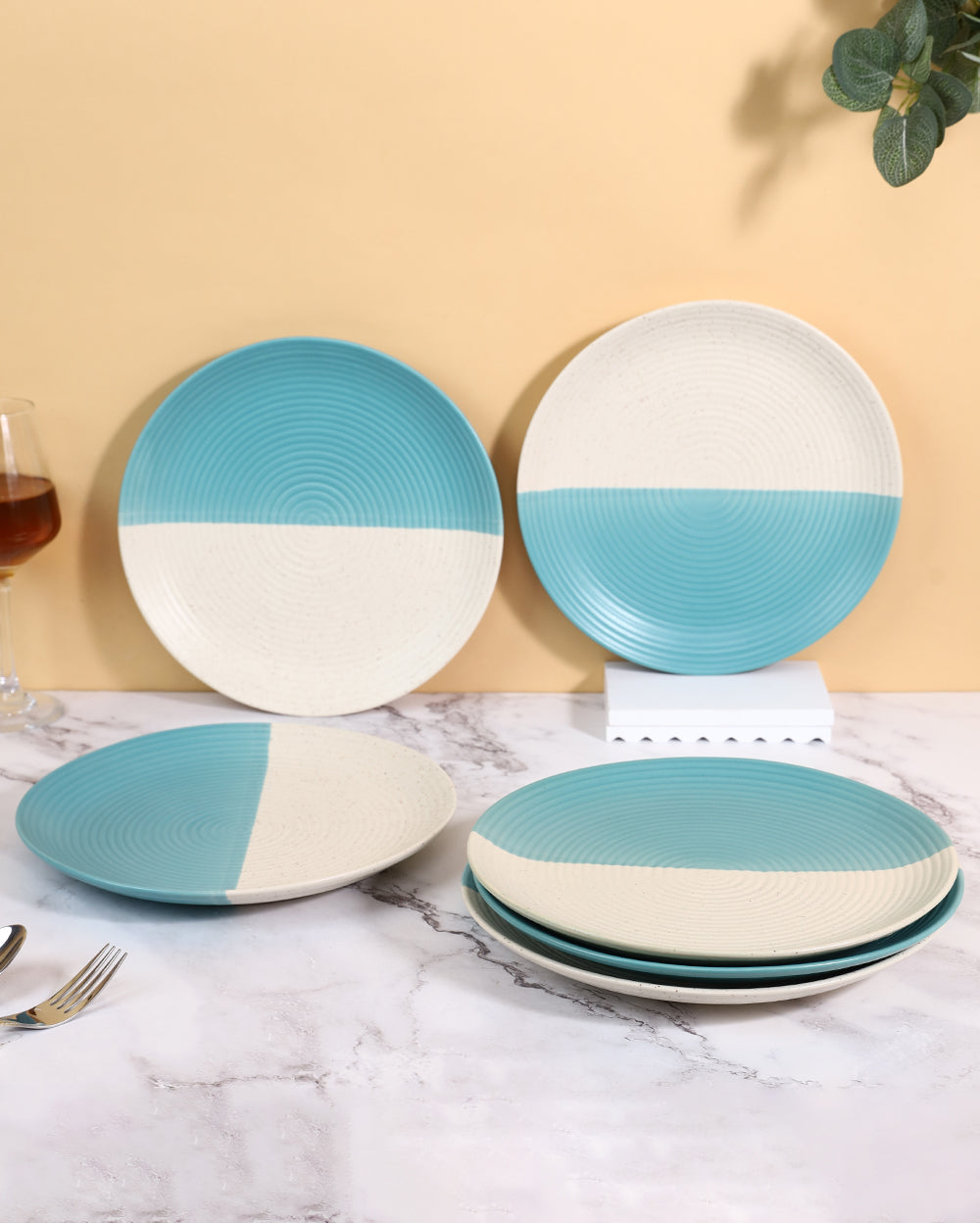 Shaded Ceramic dinner set ( Microwave Safe )