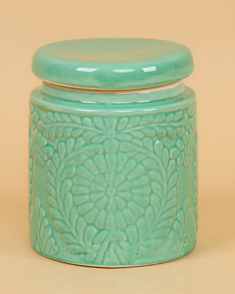 Bloomy floral jar
