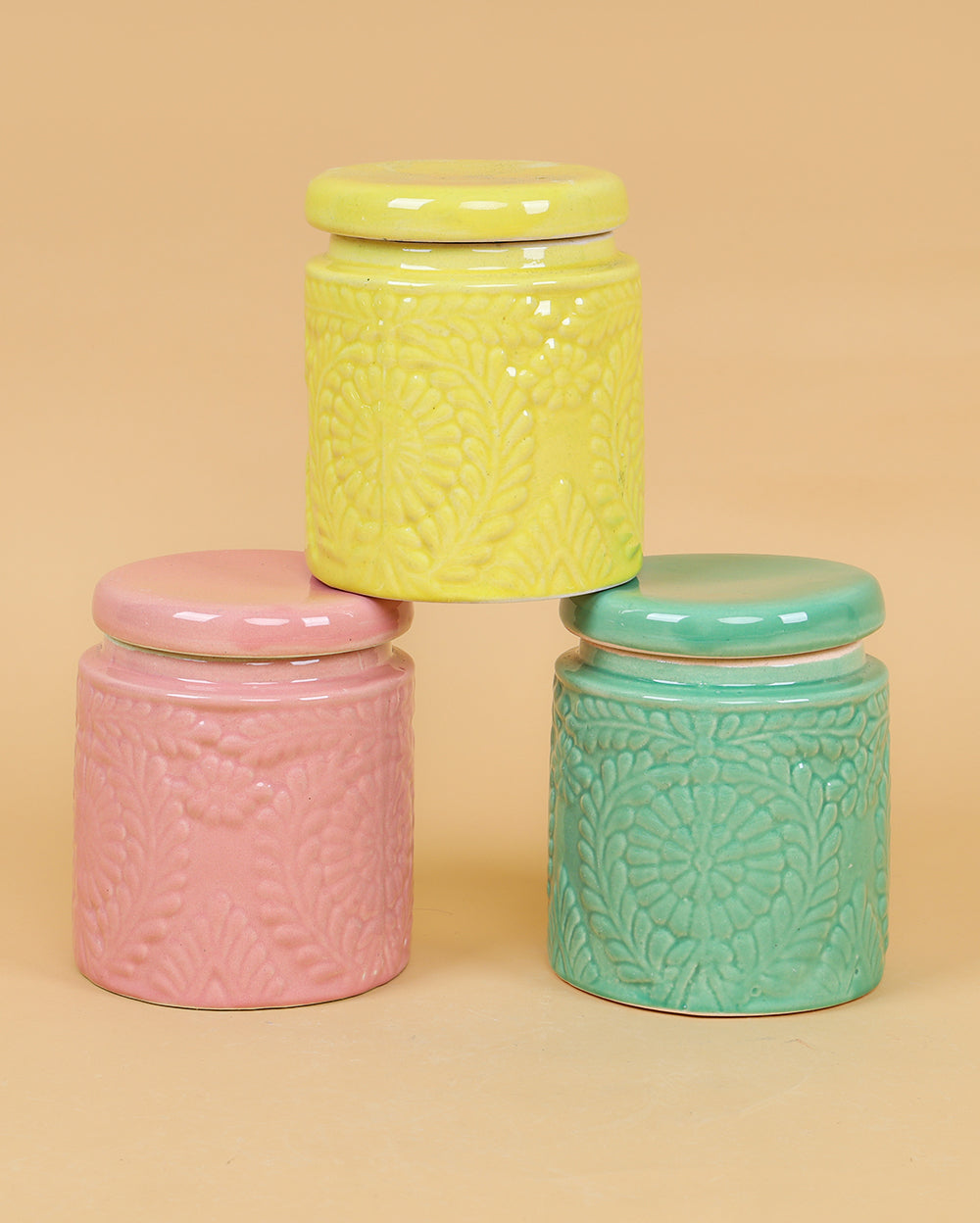 Bloomy floral jar