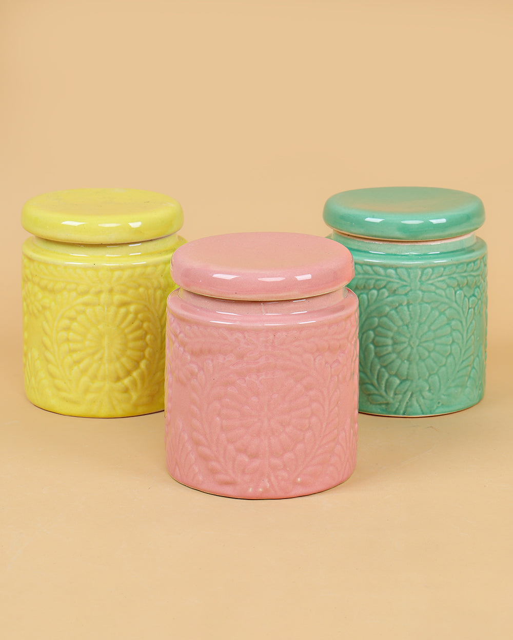 Bloomy floral jar