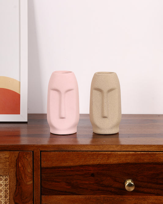 Sandy & the berry vase