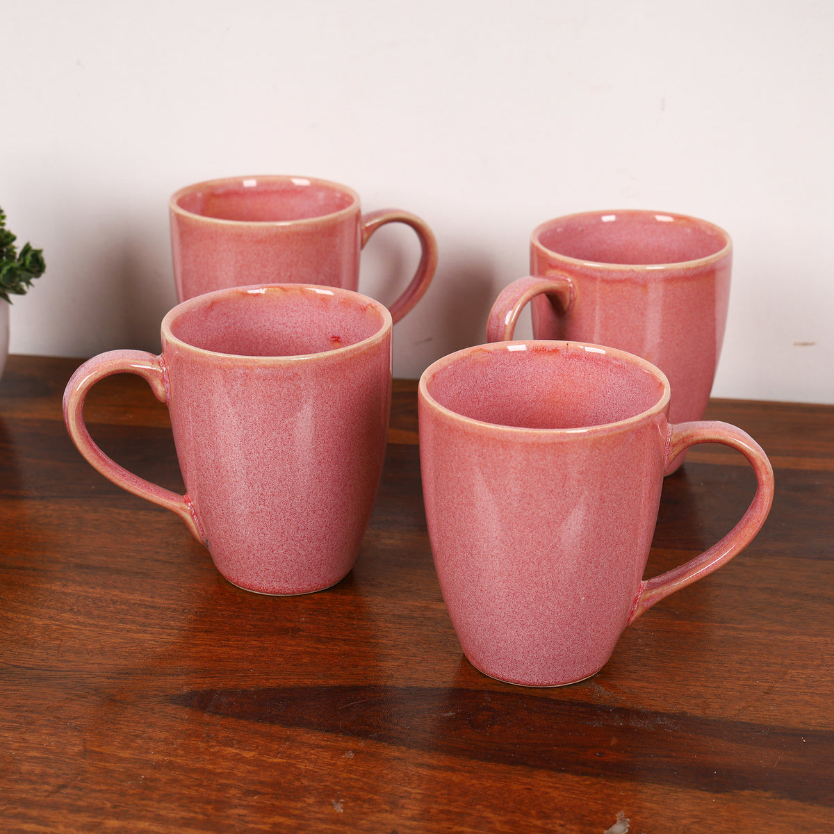 Baby pink coffee cups gift set