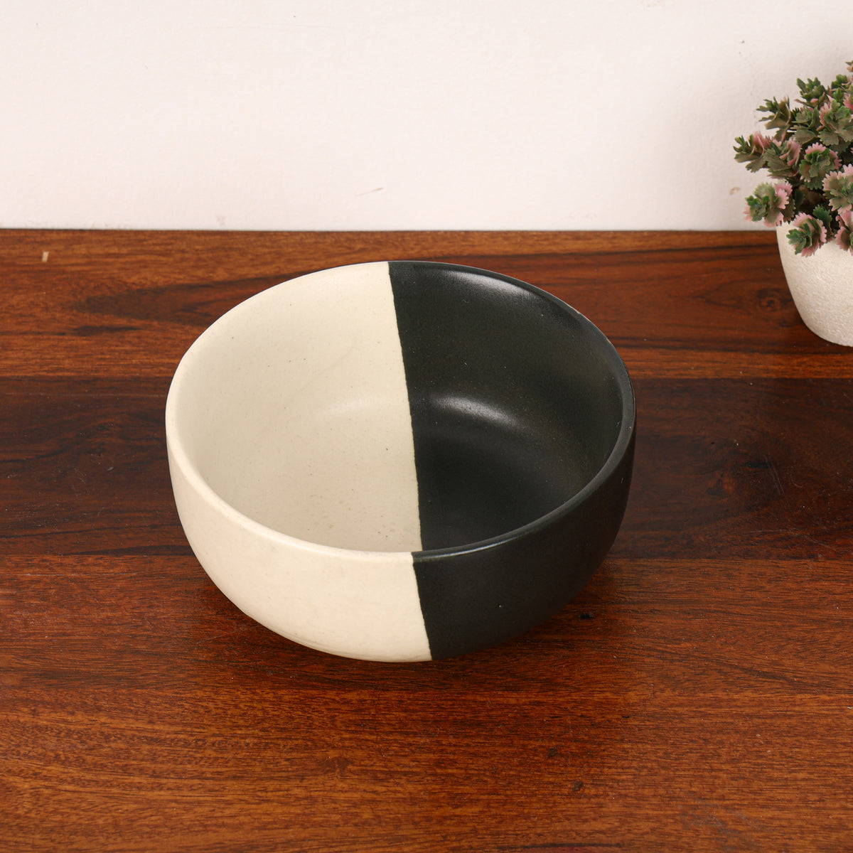 Yin yang bowl