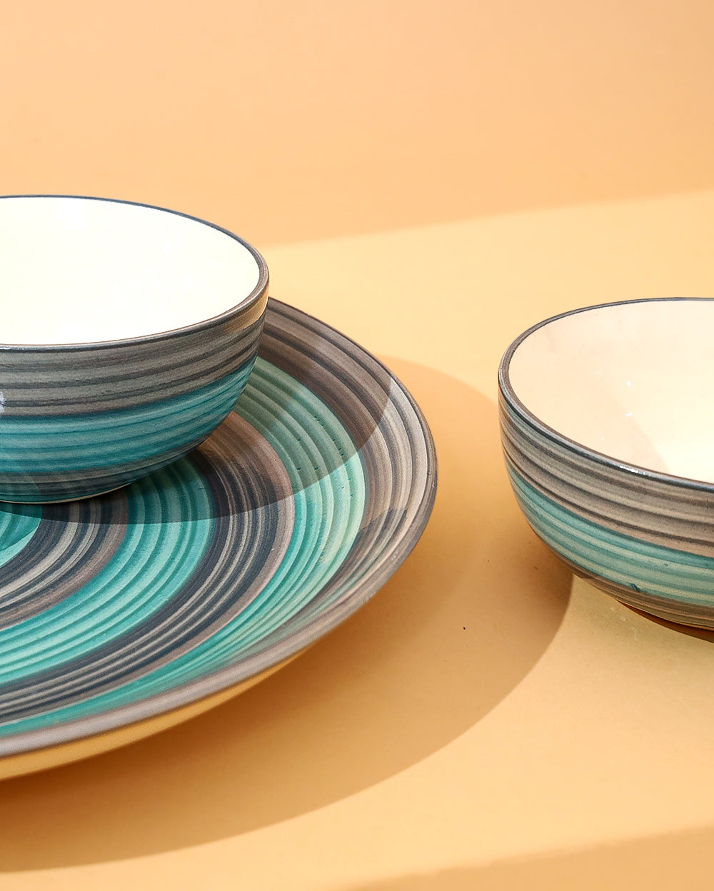 Simple dinner set