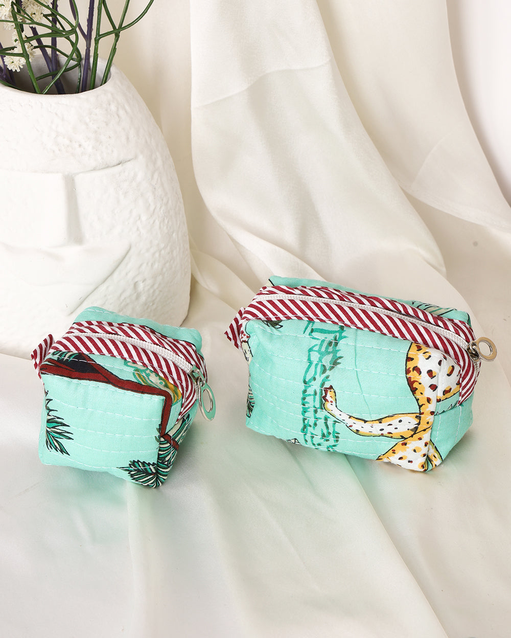 Green palm travel pouch (Set of 3)