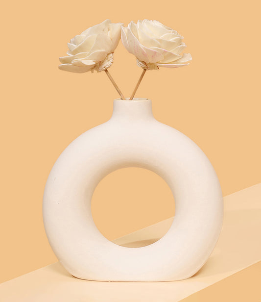 Solo Ceramic Matte Donut vase