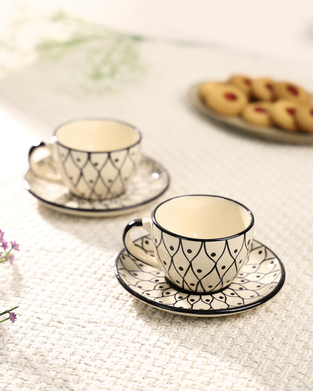 Dotty tea set with saucer