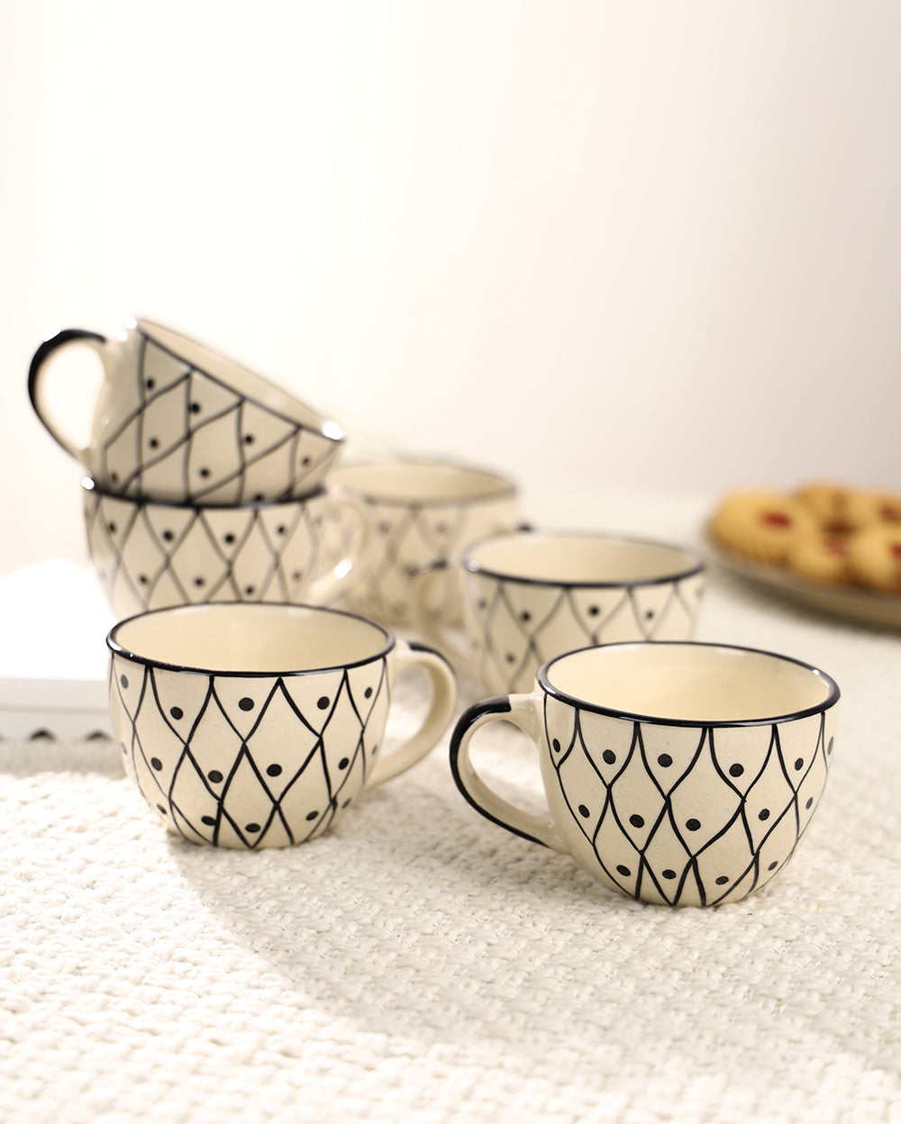 Dotty tea set with saucer