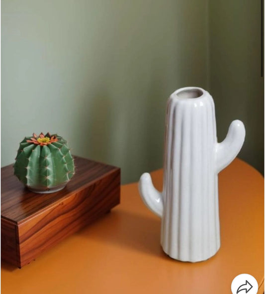 Cactus vase 8 inch